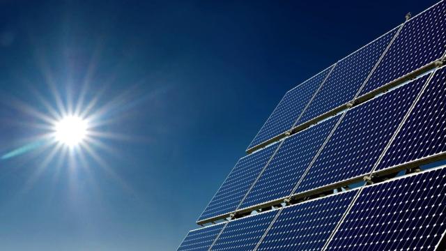 Paneles solares fotovoltaicos.