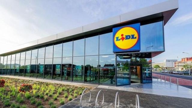 Fachada Lidl.