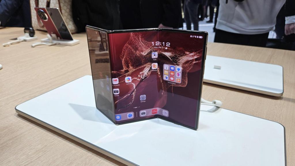 Huawei Mate XT en MWC 2025