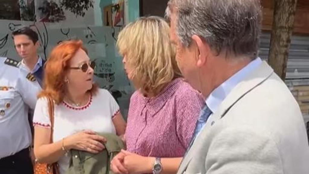 Una vecina de Vigo interrumpe a Caballero en un acto público