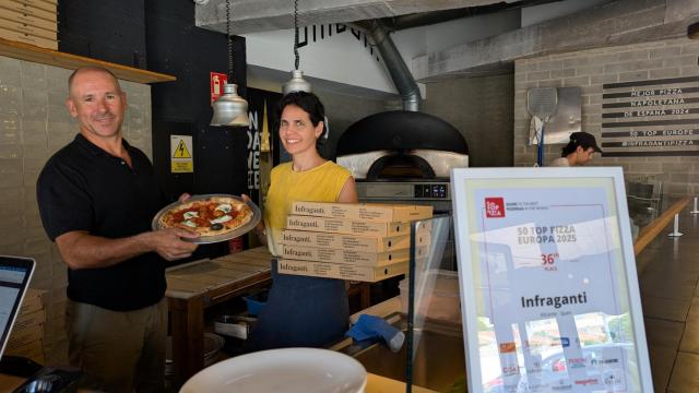 Gonzalo Infante y Raquel Perramón en su local de El Campello este jueves.