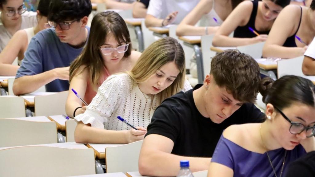 Estudiantes durante una de las pruebas de la Prueba de Acceso a la Universidad (PAU) .